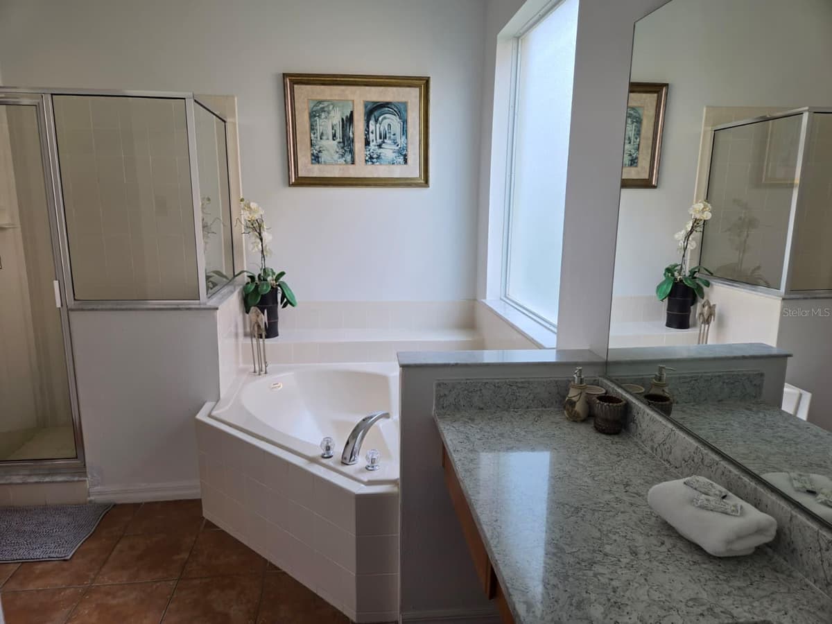 256 SEVILLA AVENUE — photo 11 of 21