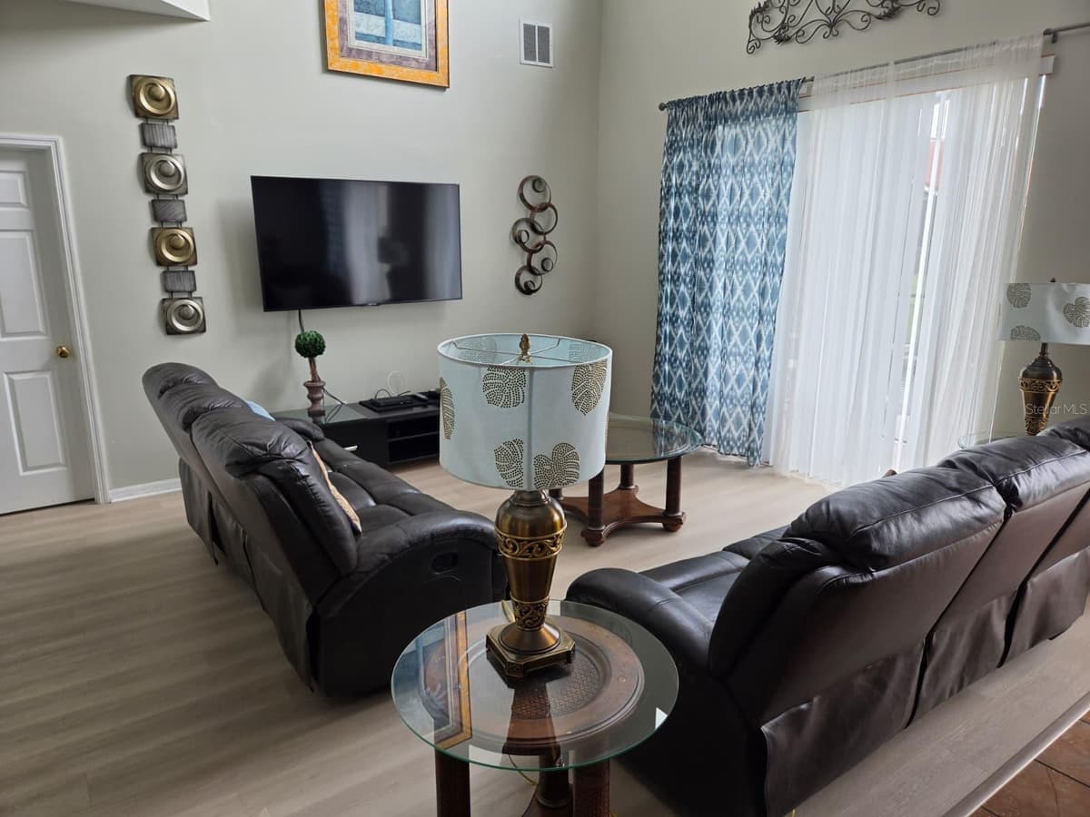 256 SEVILLA AVENUE — photo 7 of 21