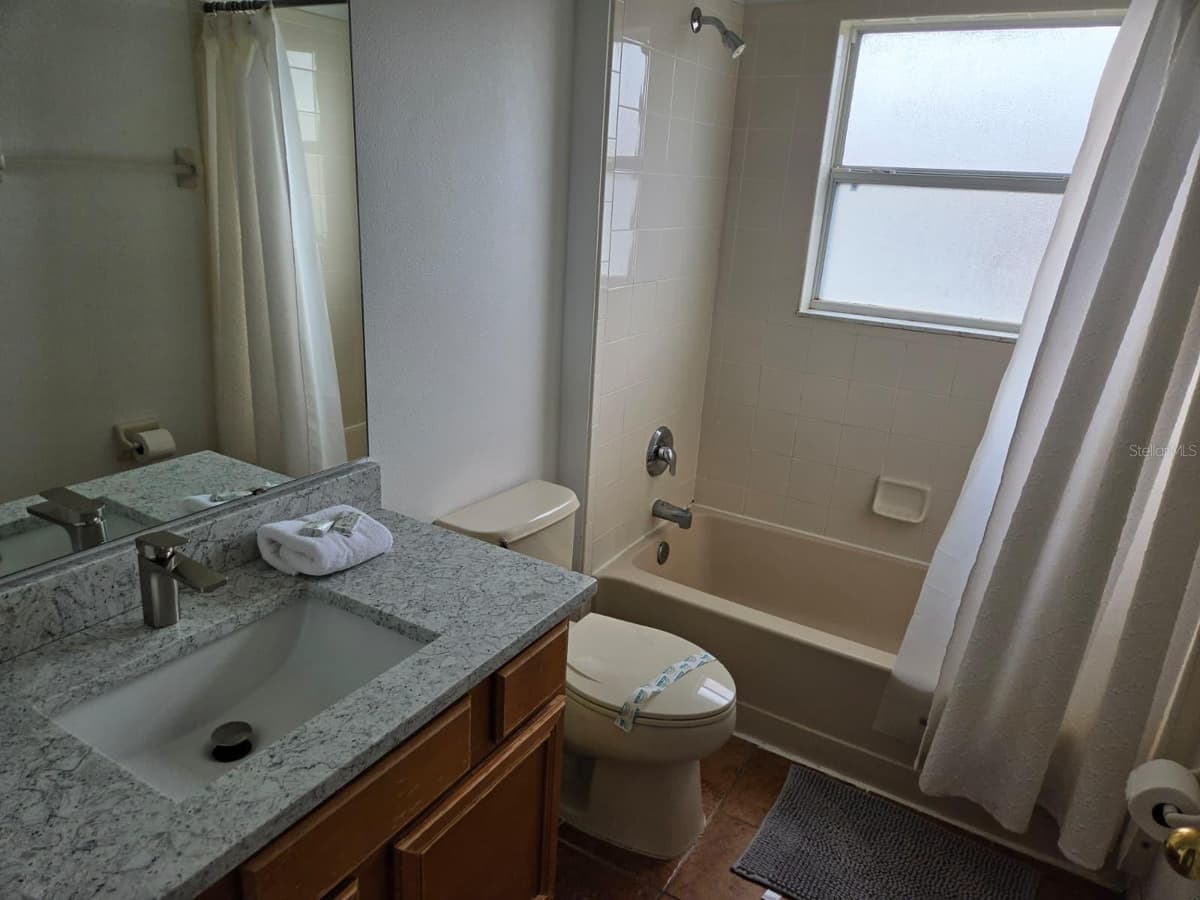 256 SEVILLA AVENUE — photo 14 of 21