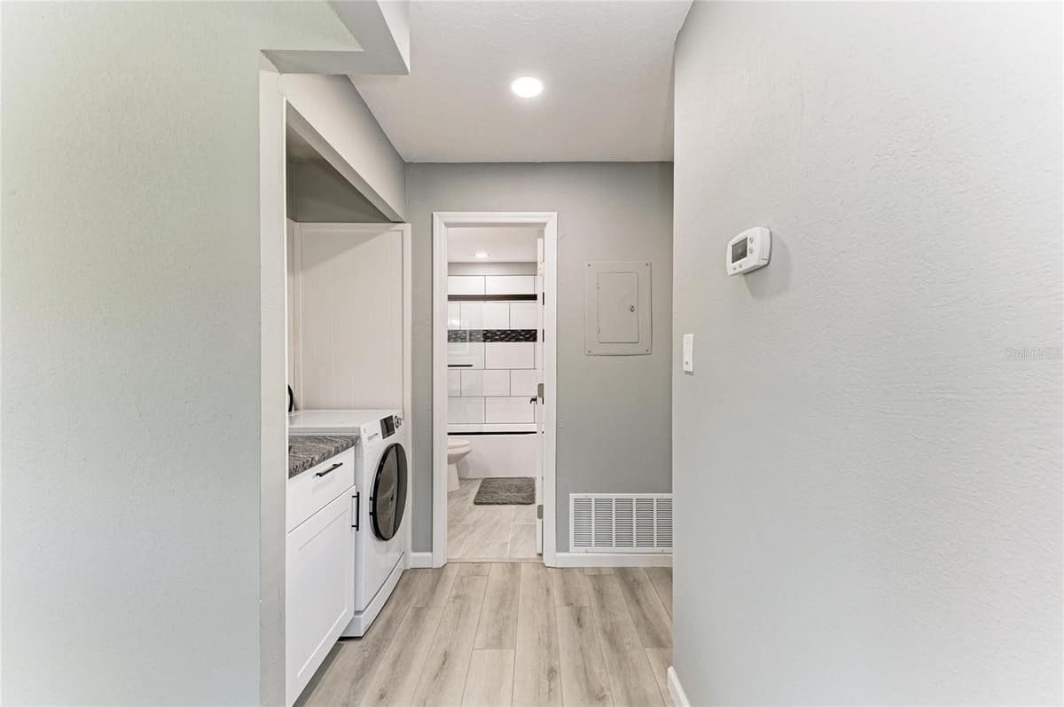 460 BASE AVENUE — photo 23 of 44