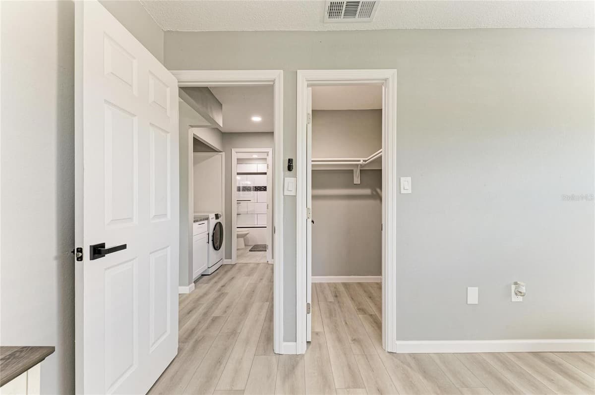 460 BASE AVENUE — photo 22 of 44