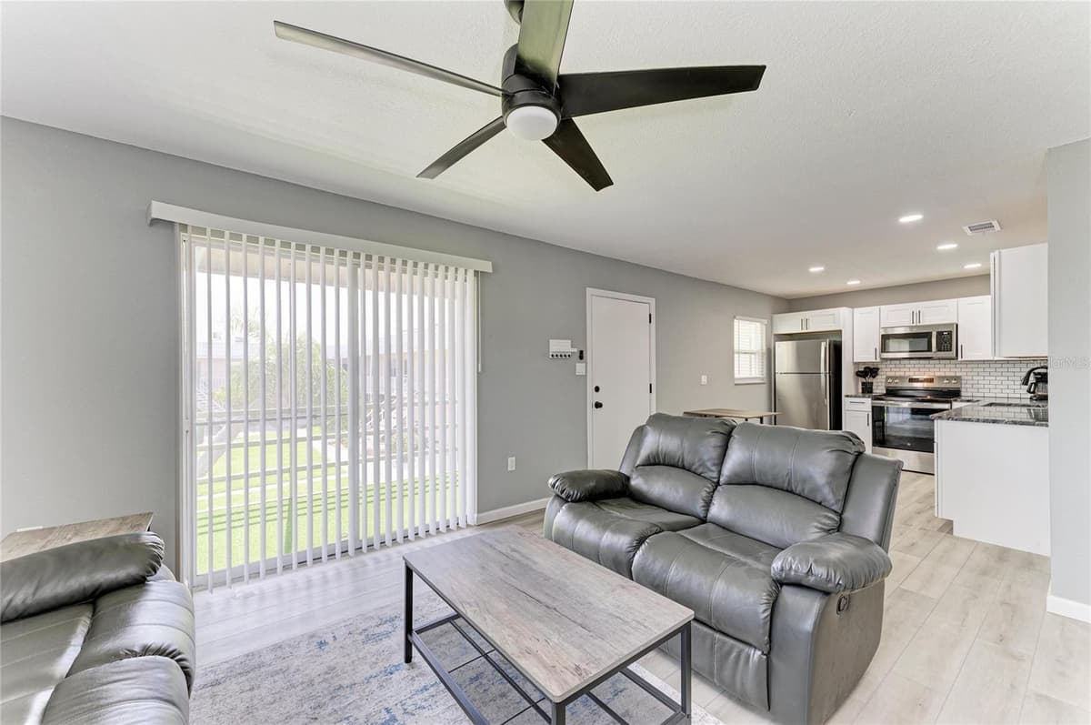 460 BASE AVENUE — photo 13 of 44