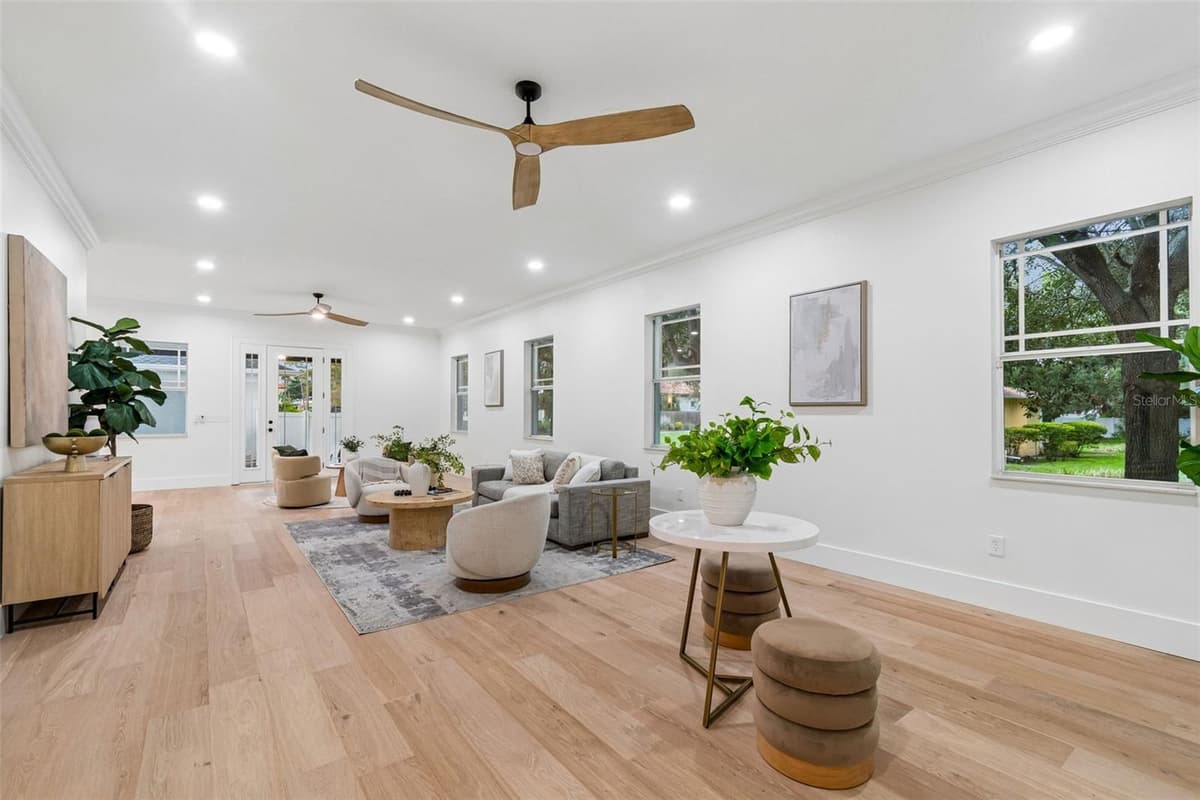 2722 MYRTLE AVENUE — photo 8 of 55