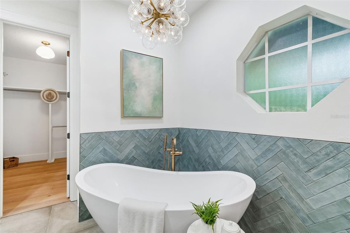 2722 MYRTLE AVENUE — photo 30 of 55