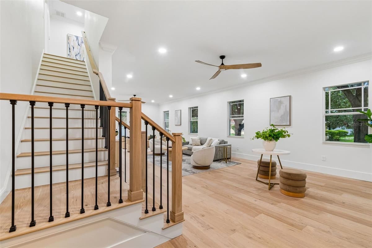 2722 MYRTLE AVENUE — photo 5 of 55