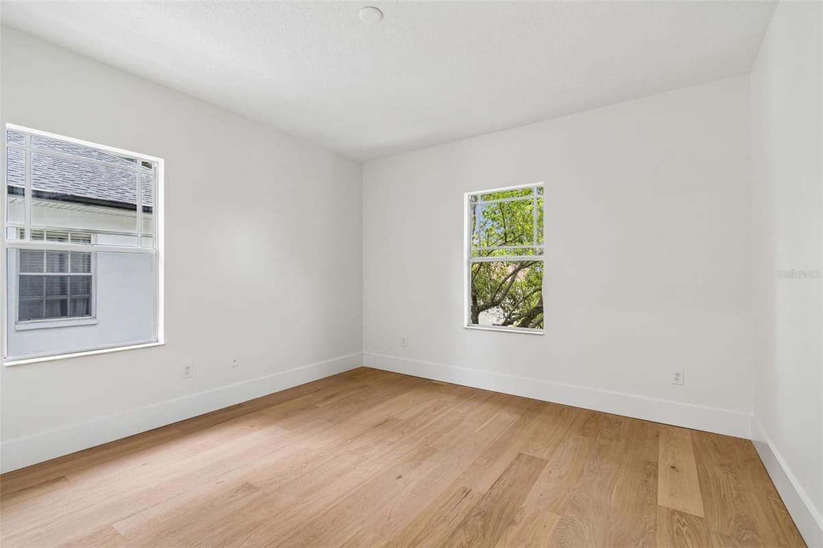 2722 MYRTLE AVENUE — photo 32 of 55