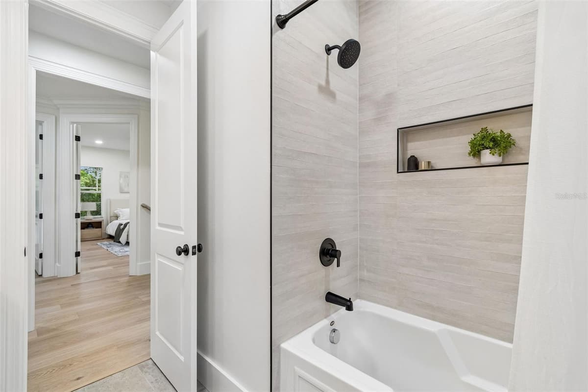 2722 MYRTLE AVENUE — photo 35 of 55