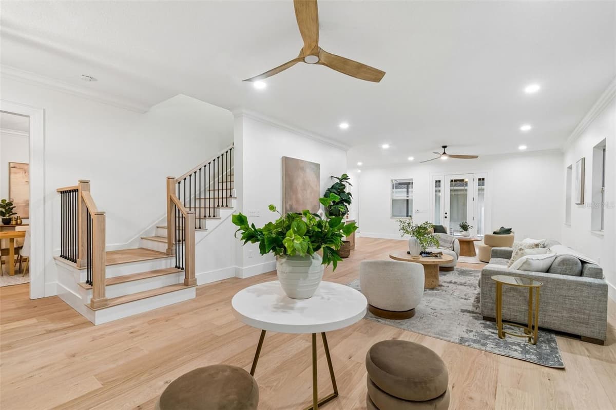 2722 MYRTLE AVENUE — photo 9 of 55