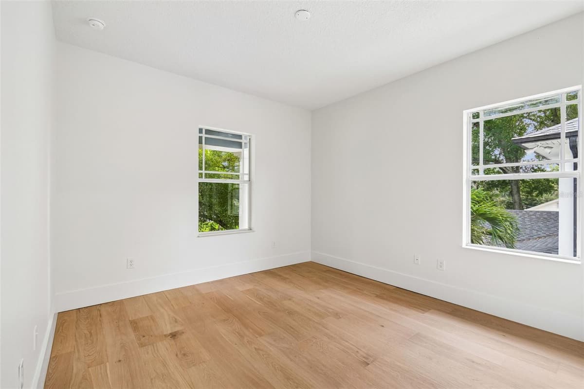 2722 MYRTLE AVENUE — photo 37 of 55