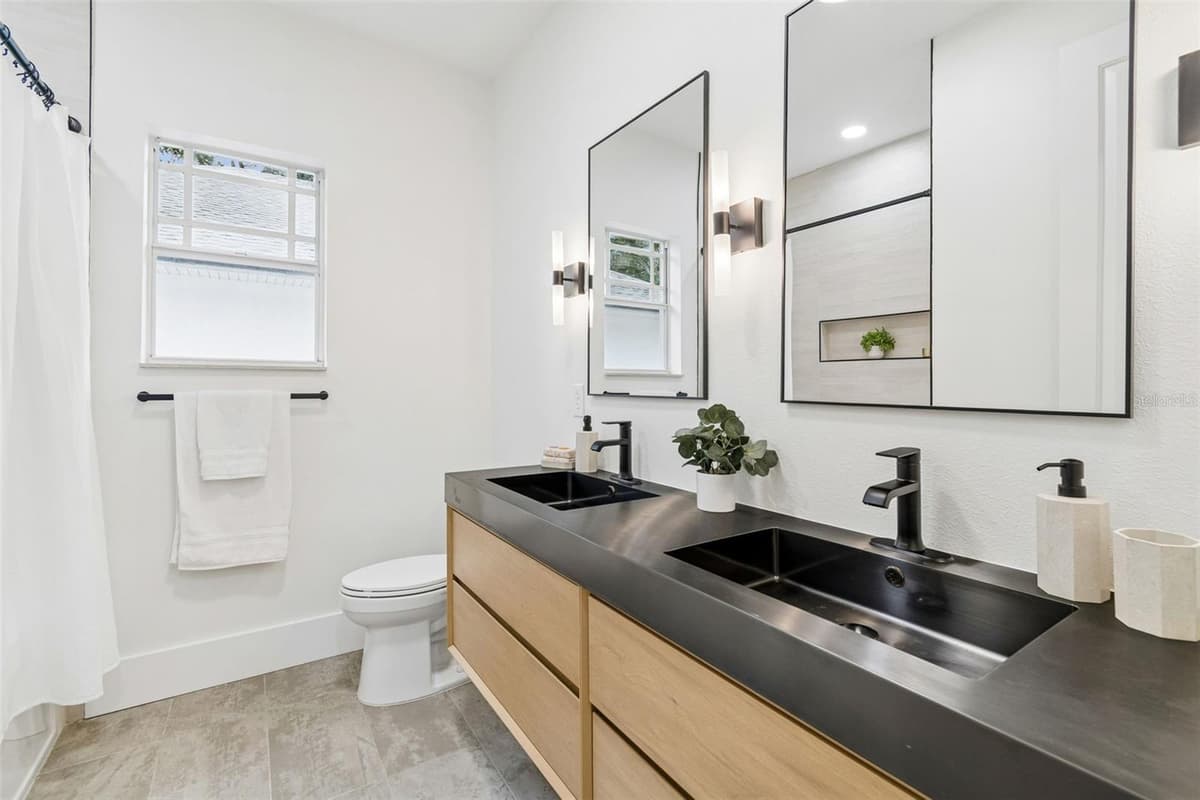 2722 MYRTLE AVENUE — photo 34 of 55