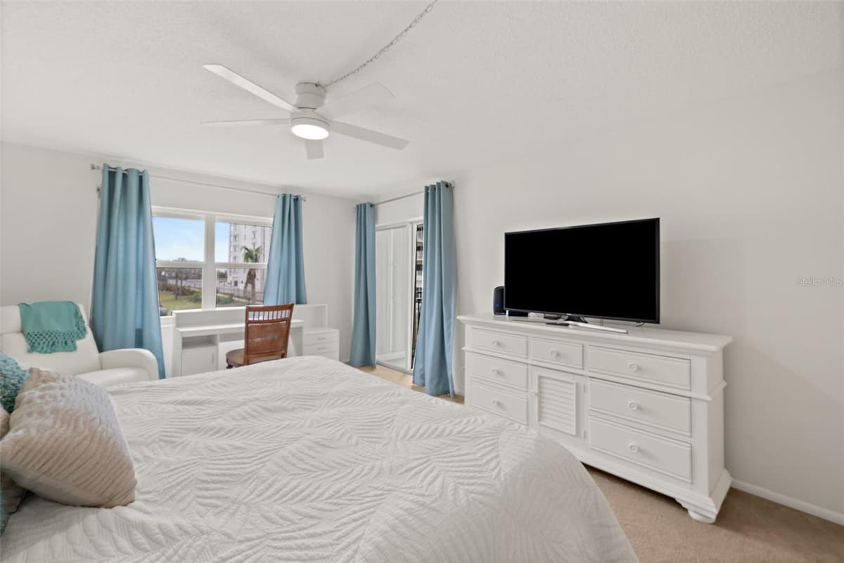 1700 ATLANTIC AVENUE — photo 17 of 41