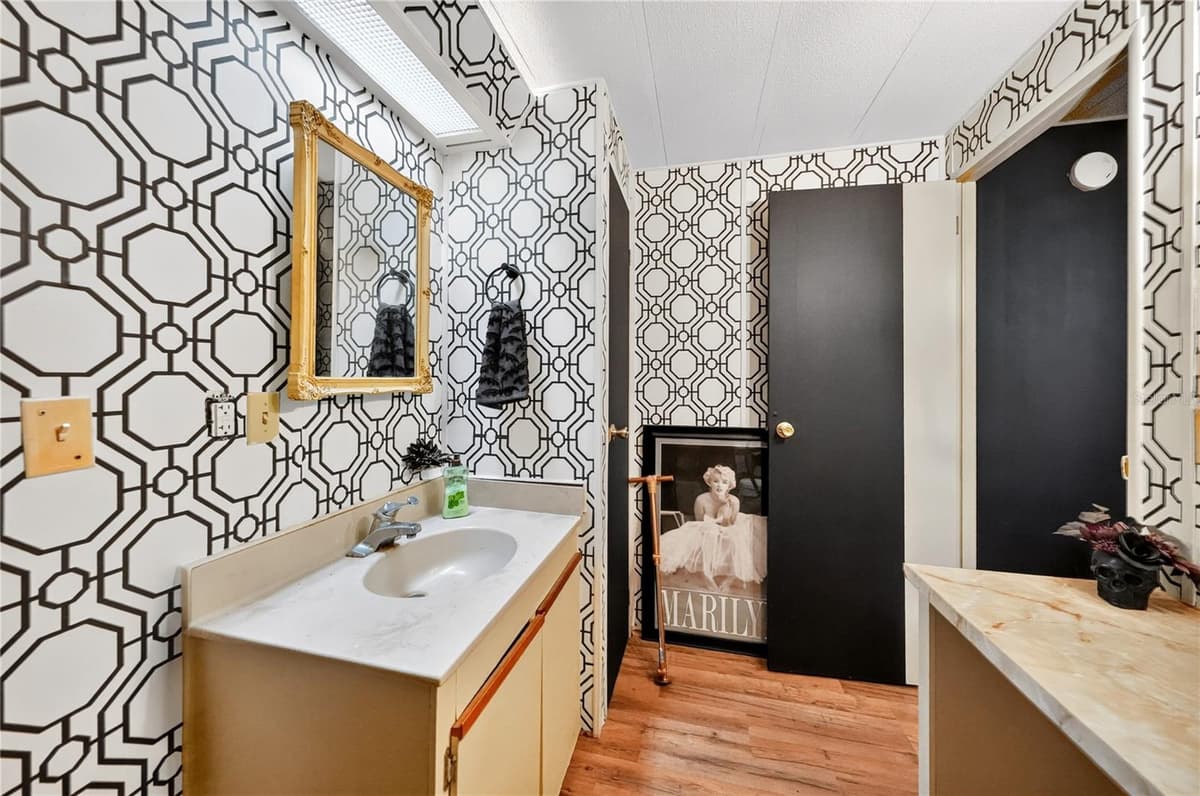 43110 4TH STREET — photo 9 of 23