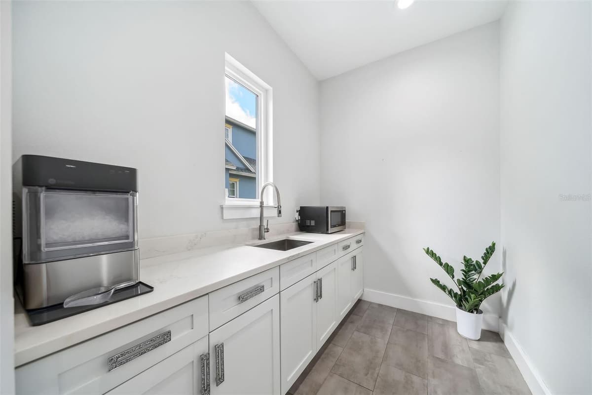 2407 LAFAYETTE AVENUE — photo 12 of 35