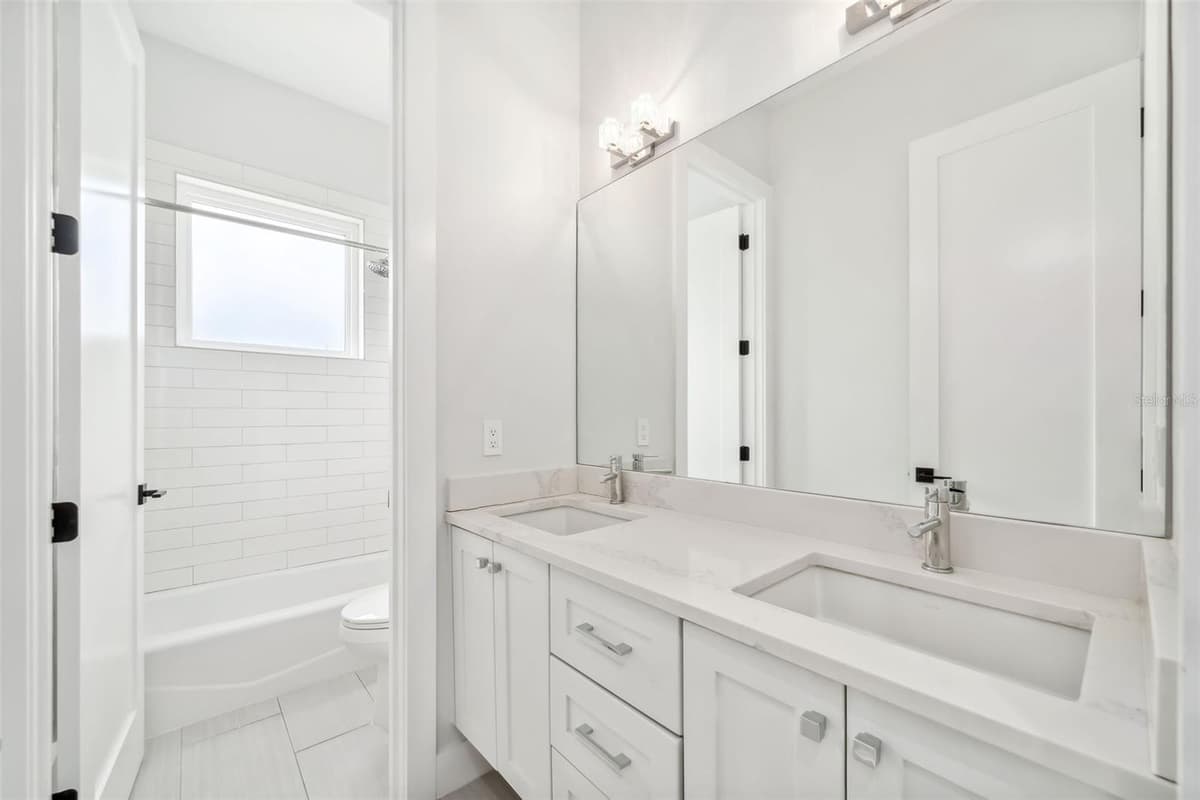 2407 LAFAYETTE AVENUE — photo 27 of 35