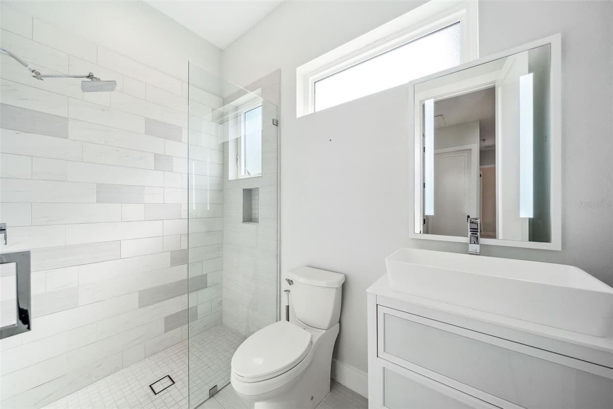 2407 LAFAYETTE AVENUE — photo 29 of 35