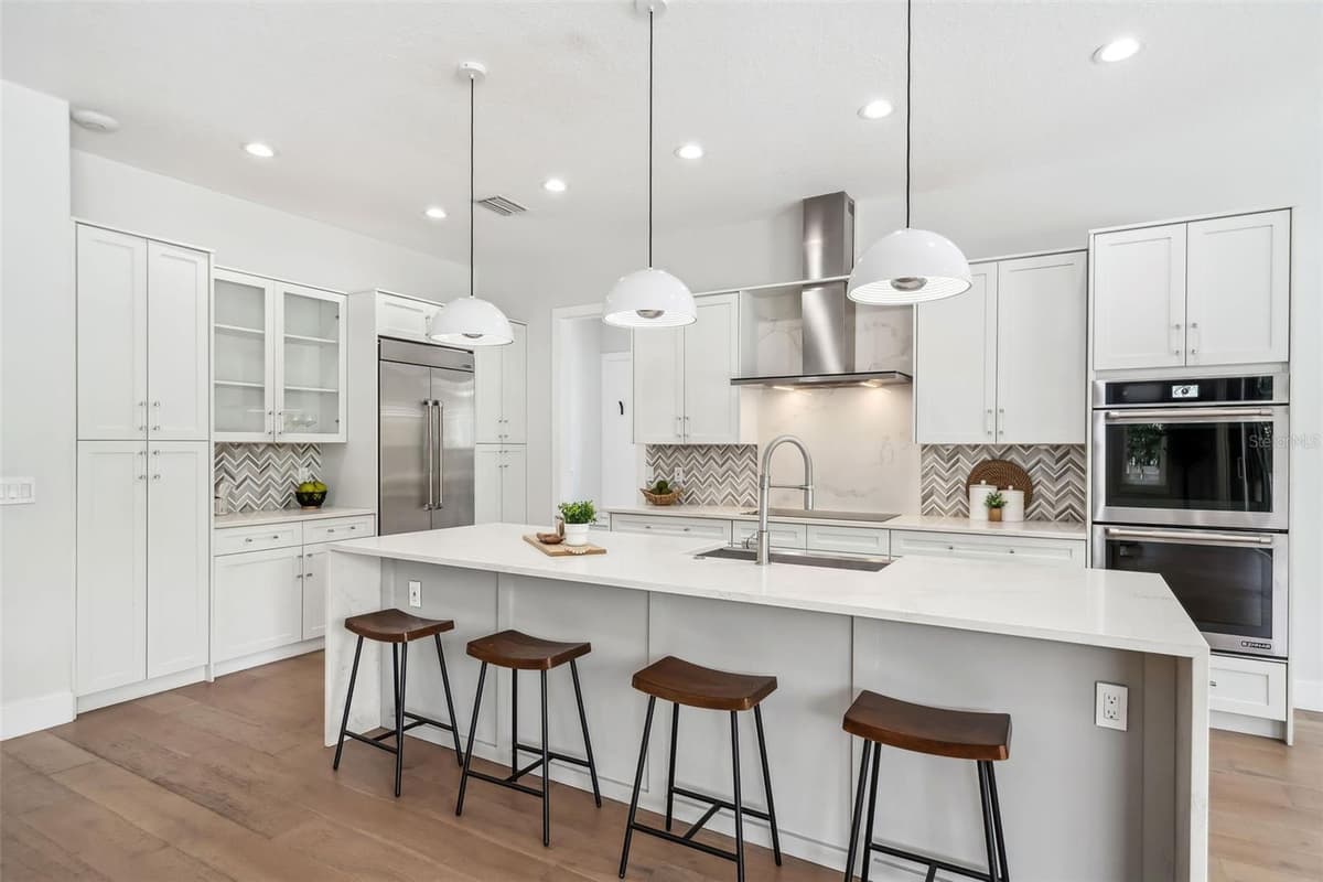 2407 LAFAYETTE AVENUE — photo 10 of 35