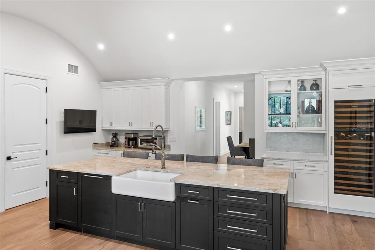 18907 LAKES EDGE WAY — photo 4 of 48