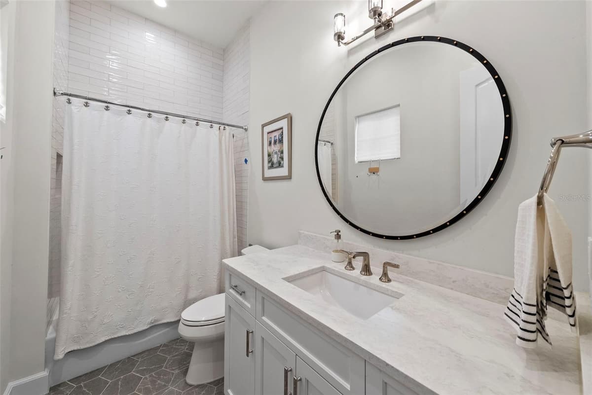 18907 LAKES EDGE WAY — photo 32 of 48