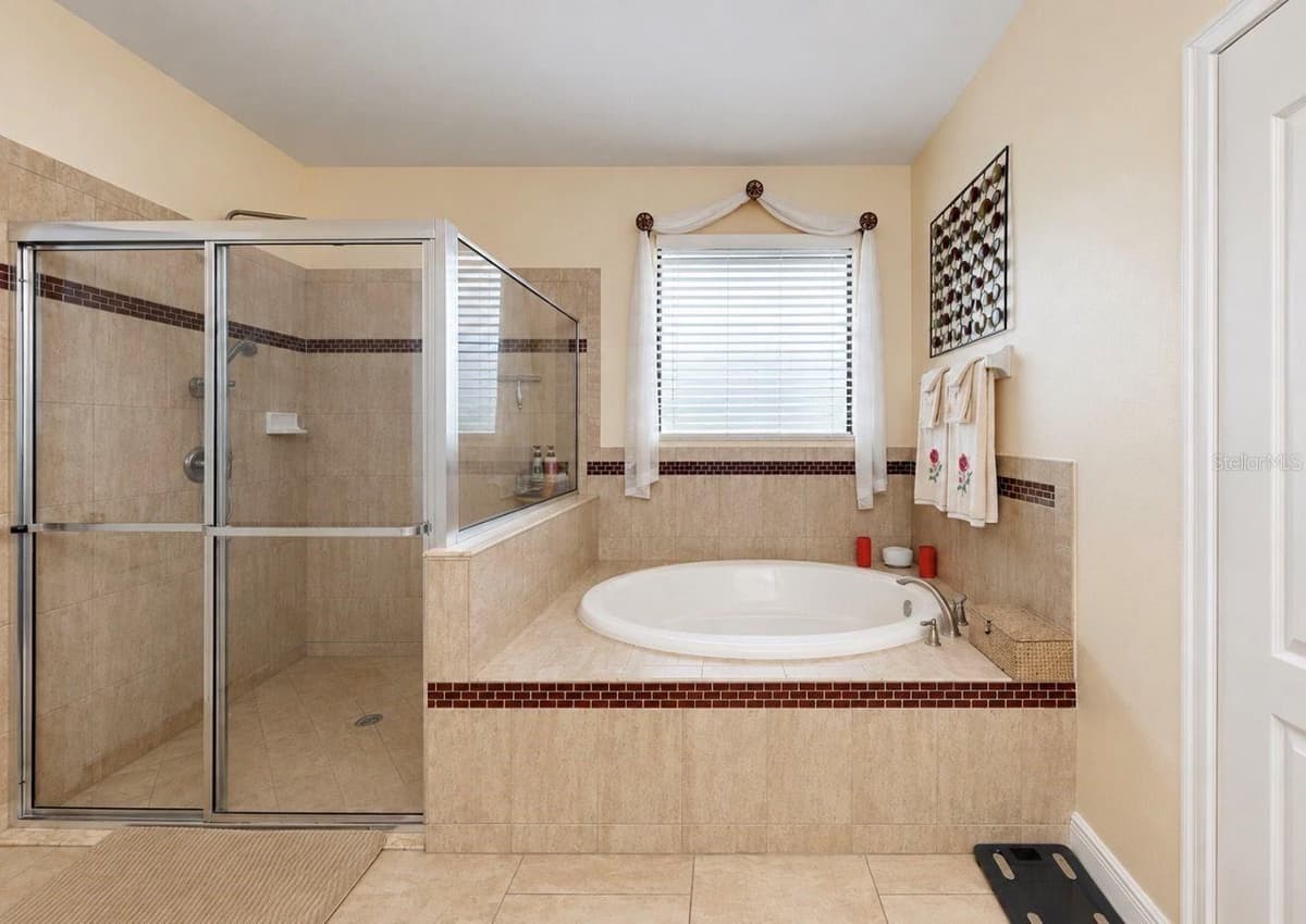 5335 SANDY SHELL DRIVE — photo 24 of 49