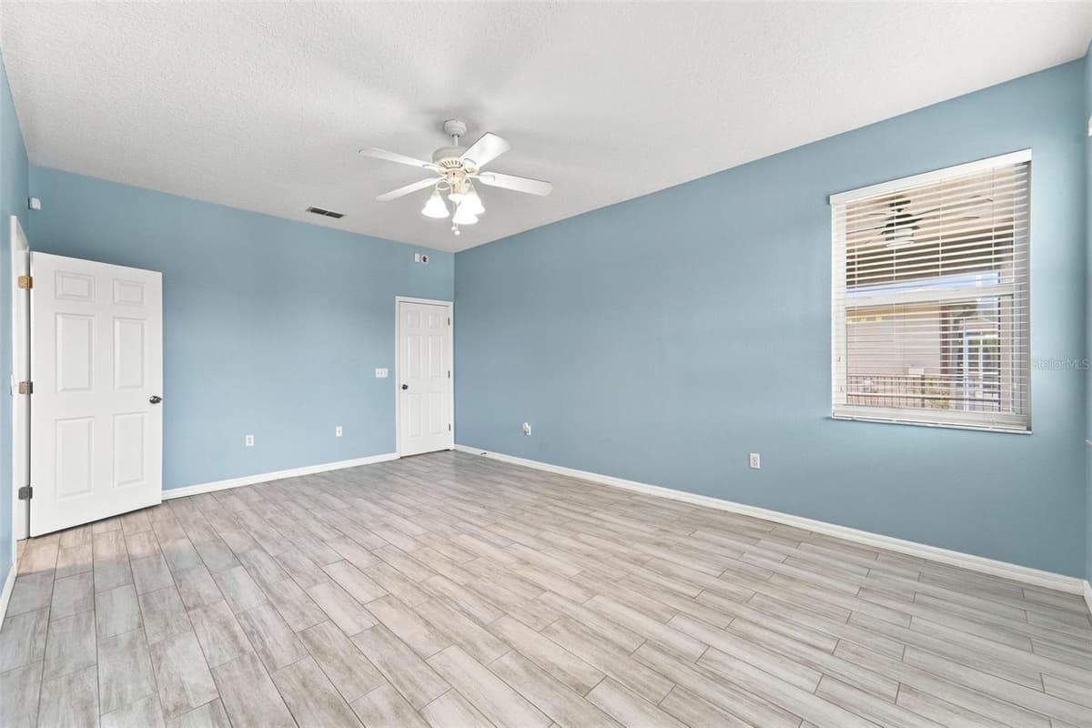 165 BRASSINGTON DRIVE — photo 18 of 42