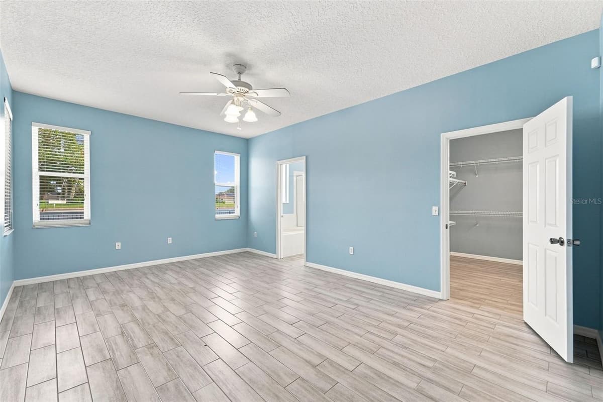 165 BRASSINGTON DRIVE — photo 20 of 42
