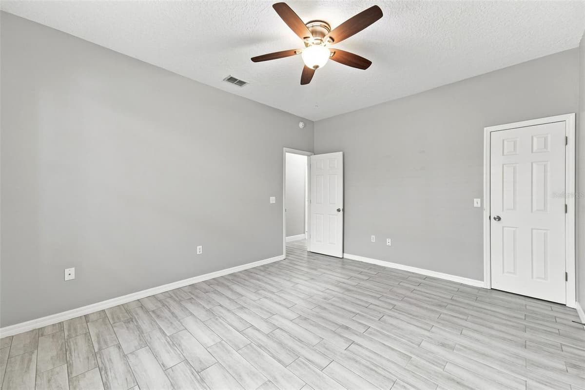 165 BRASSINGTON DRIVE — photo 26 of 42