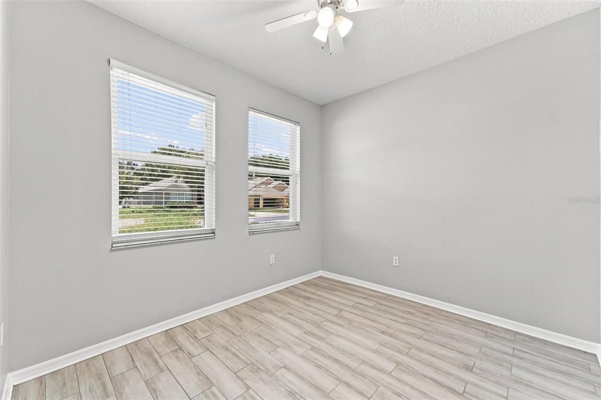 165 BRASSINGTON DRIVE — photo 27 of 42