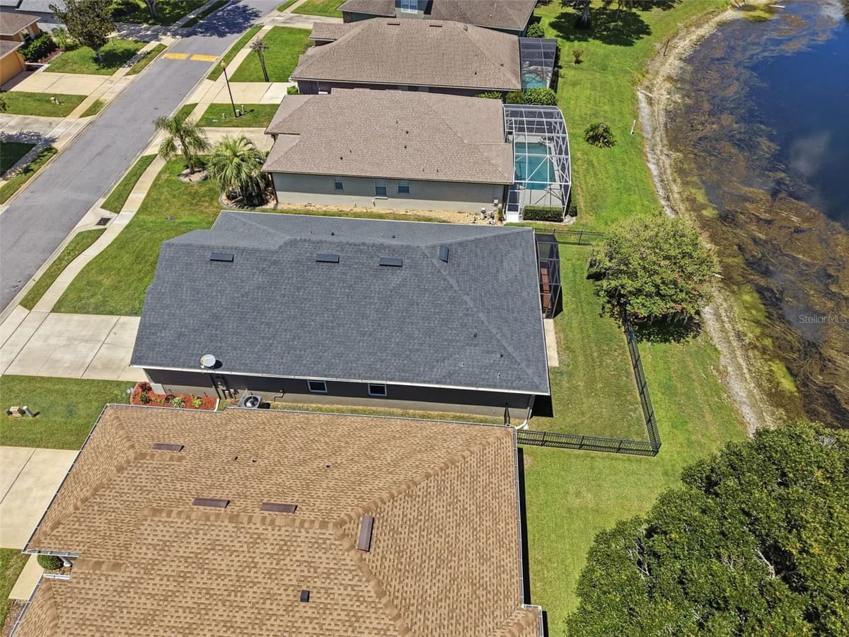 165 BRASSINGTON DRIVE — photo 39 of 42