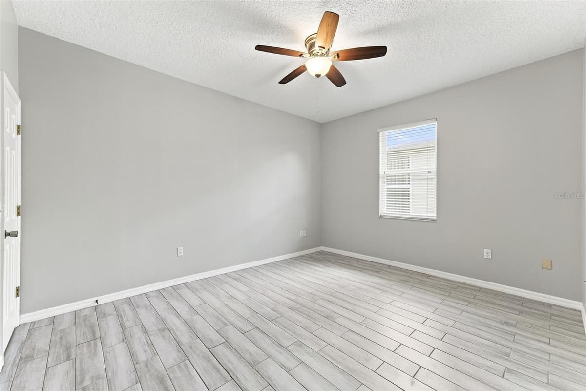 165 BRASSINGTON DRIVE — photo 28 of 42