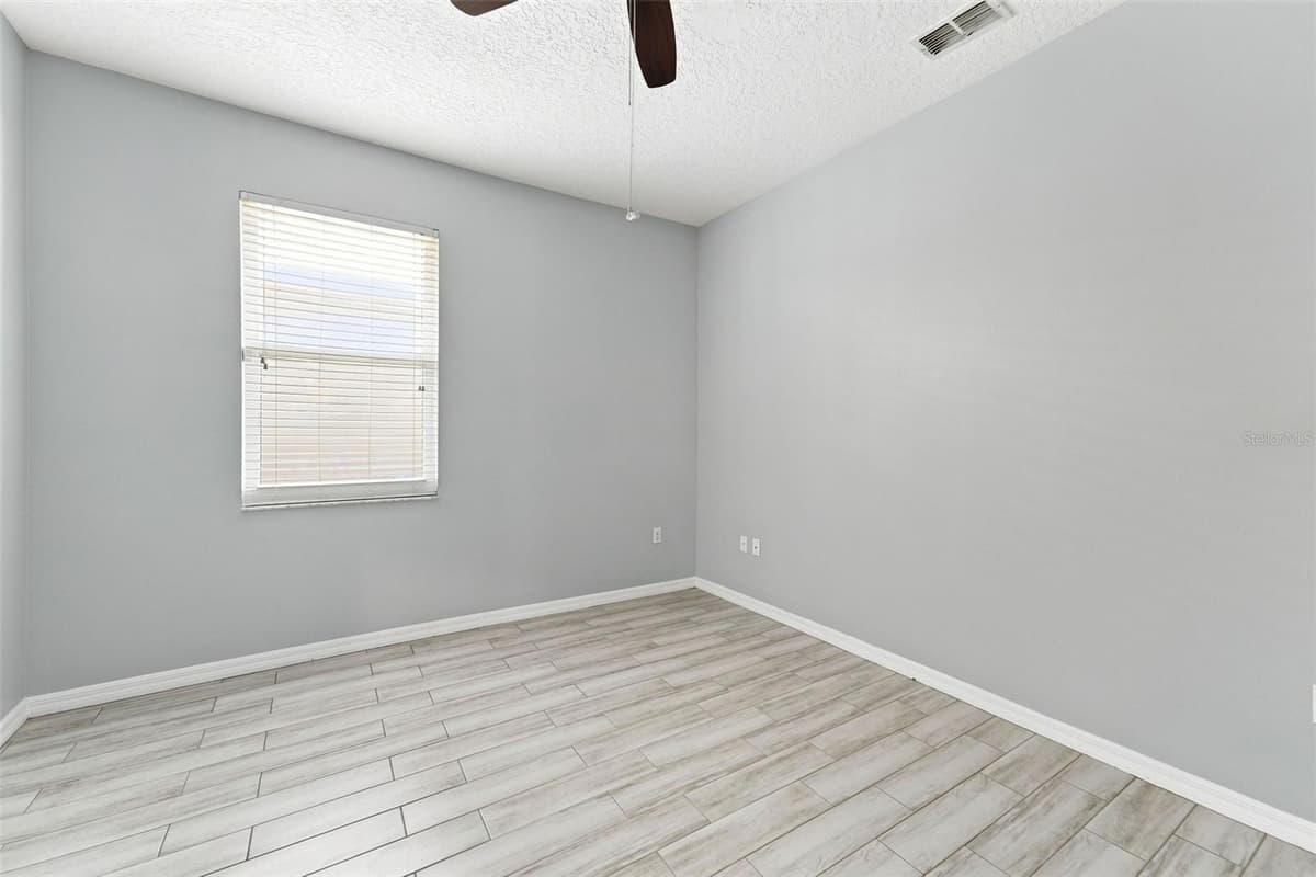 165 BRASSINGTON DRIVE — photo 23 of 42