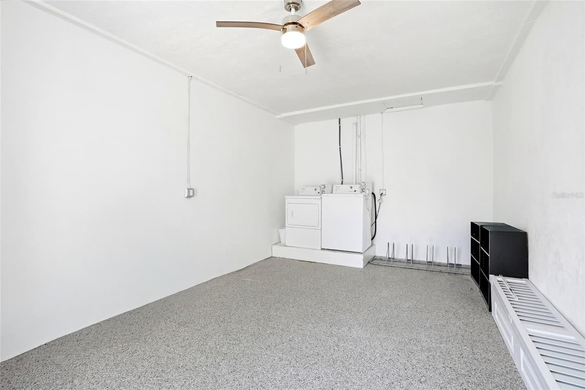 14135 PALM STREET — photo 37 of 60