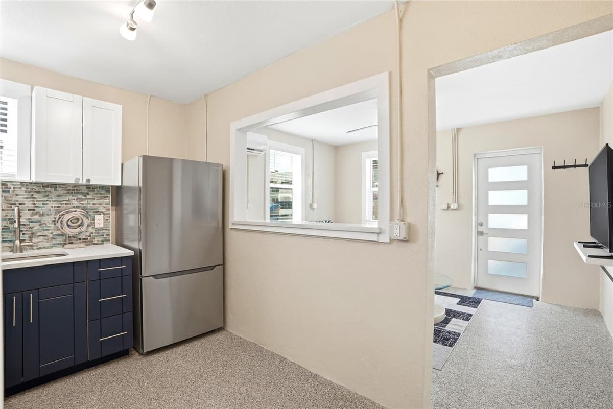 14135 PALM STREET — photo 19 of 60
