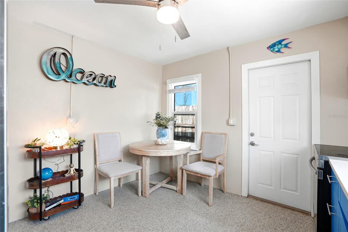 14135 PALM STREET — photo 14 of 60