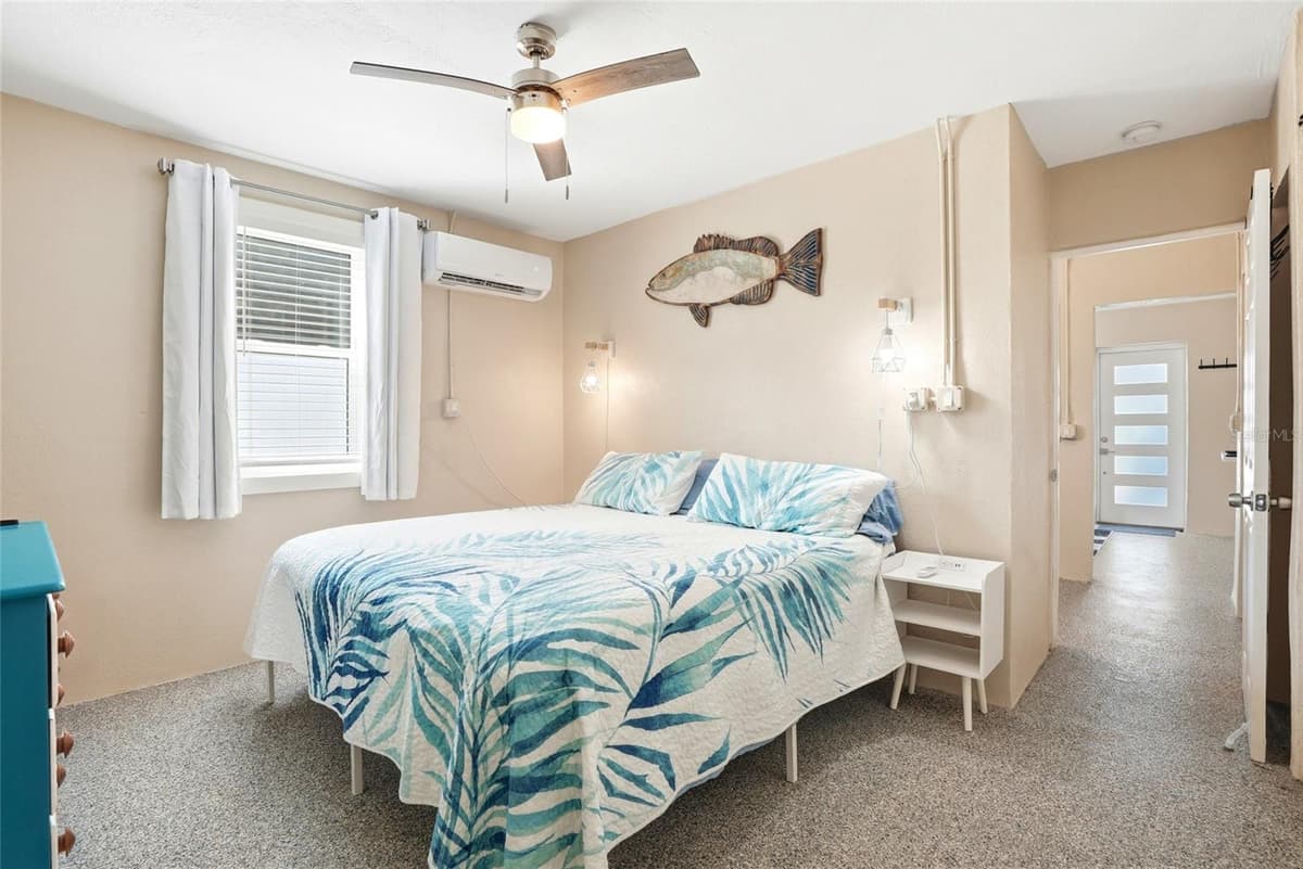 14135 PALM STREET — photo 15 of 60