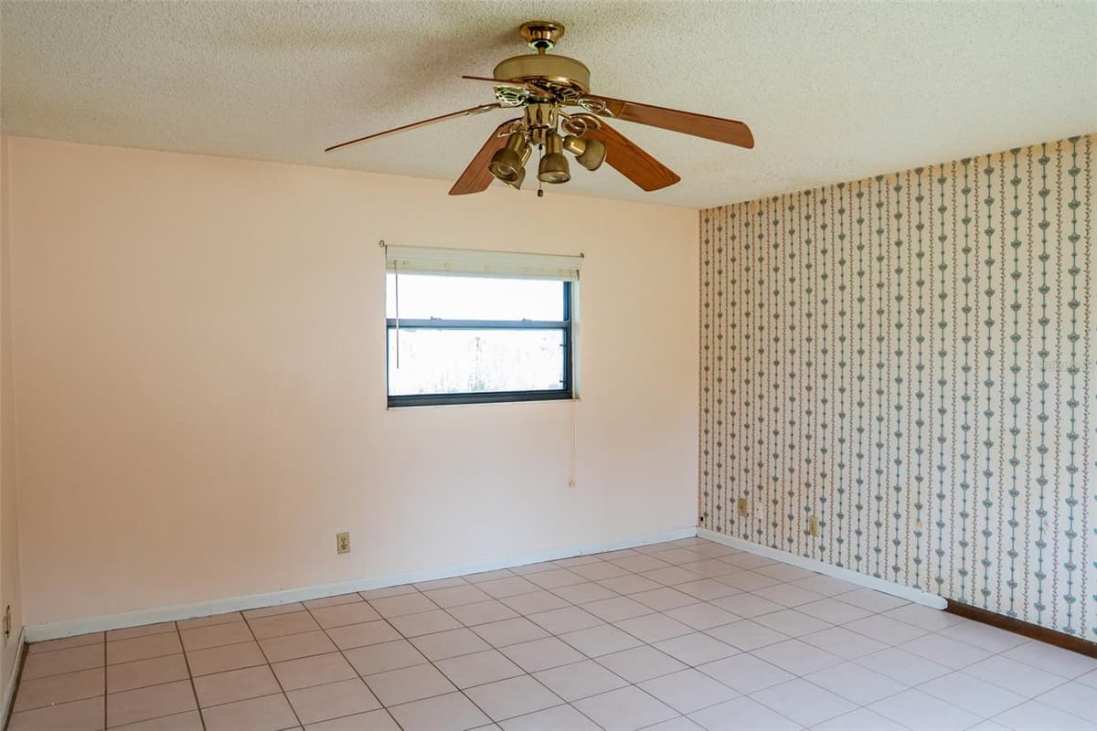 4148 BIG VALLEY BOULEVARD — photo 11 of 37
