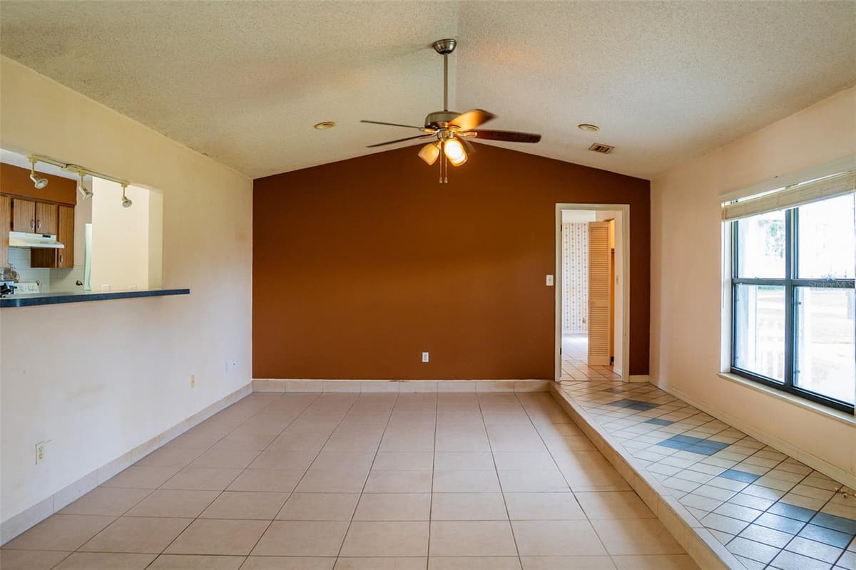 4148 BIG VALLEY BOULEVARD — photo 10 of 37