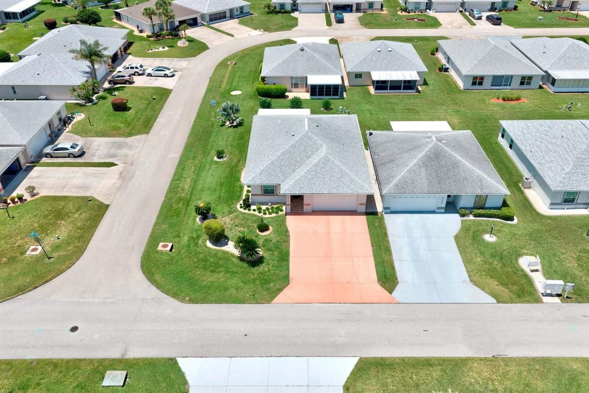 2117 VANTAGE TRACE — photo 38 of 45