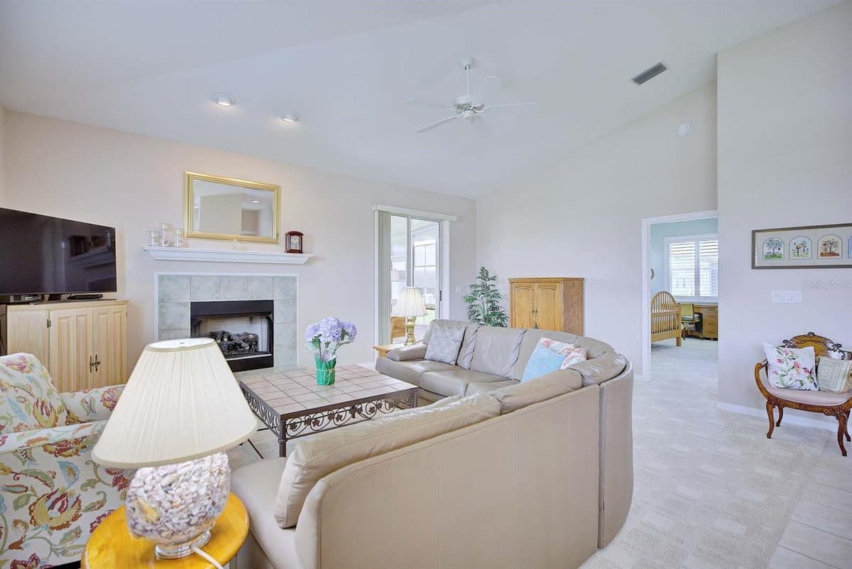 2117 VANTAGE TRACE — photo 17 of 45