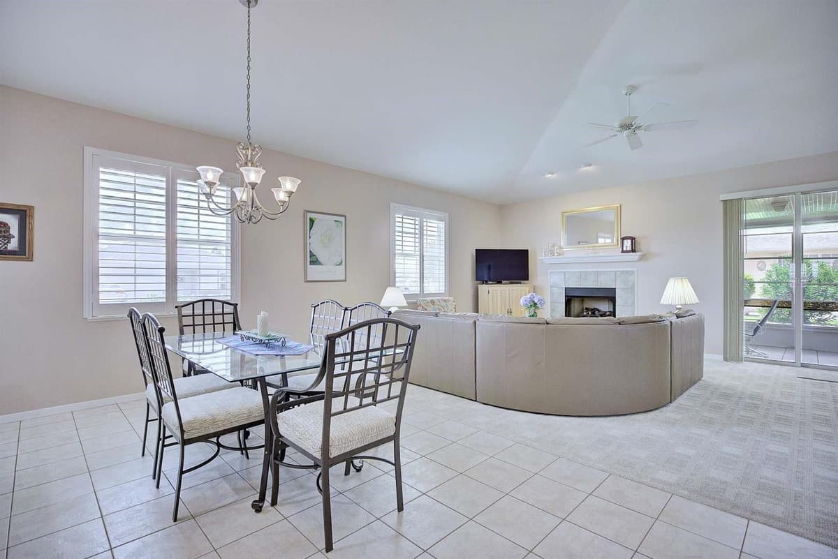 2117 VANTAGE TRACE — photo 14 of 45