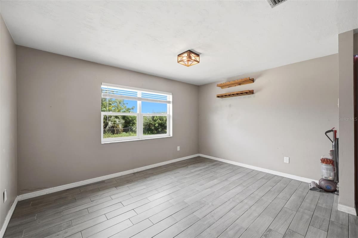 459 SAVOY COURT — photo 27 of 53