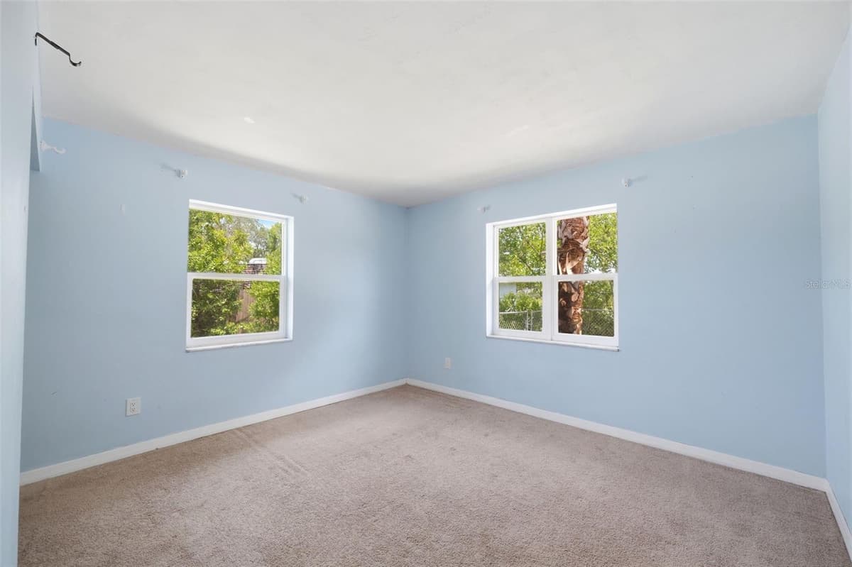 459 SAVOY COURT — photo 13 of 53