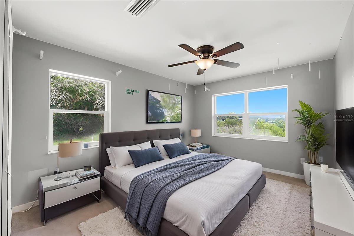 459 SAVOY COURT — photo 16 of 53