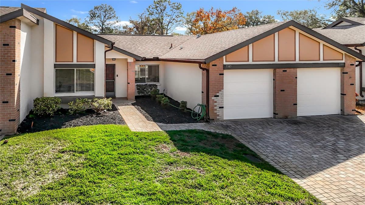 7385 CRESTWOOD DRIVE — photo 3 of 57