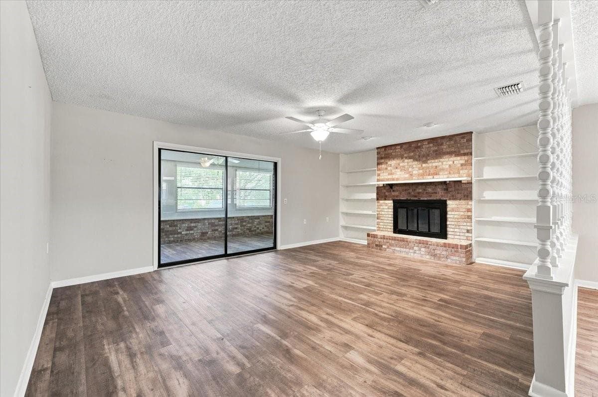 478 LAKE CAROLYN CIRCLE — photo 11 of 67