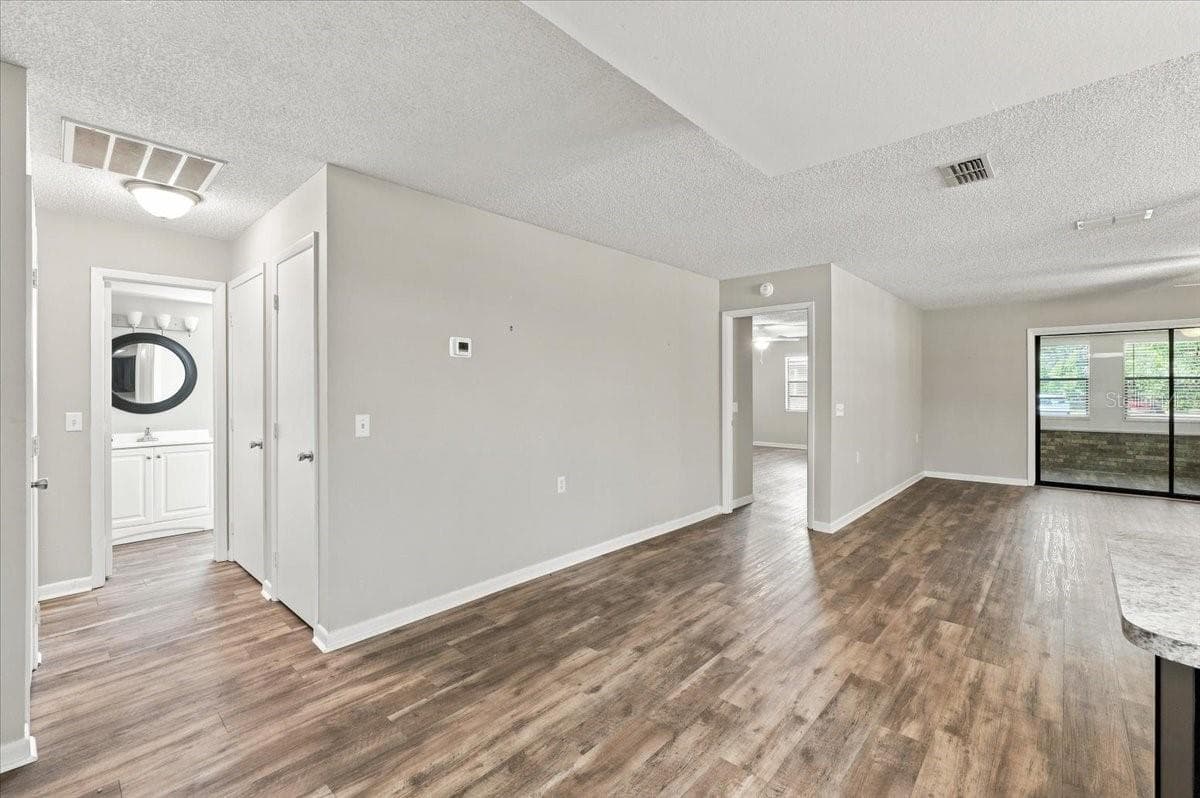 478 LAKE CAROLYN CIRCLE — photo 13 of 67