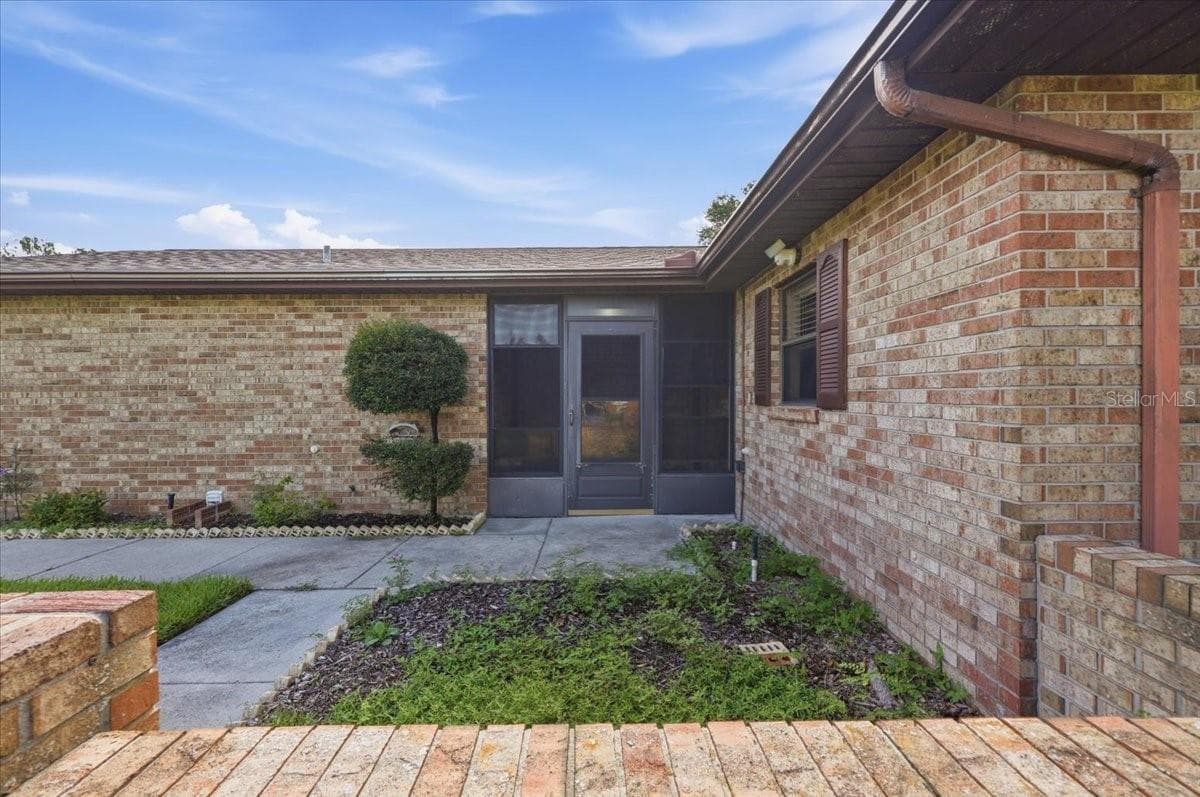 478 LAKE CAROLYN CIRCLE — photo 4 of 67