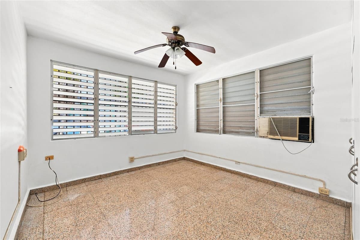 16 CALLE EDUARDO QUEVEDO — photo 10 of 15