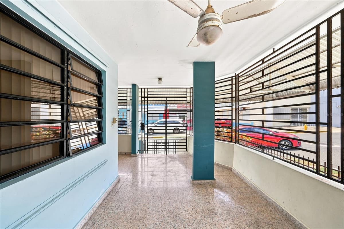 16 CALLE EDUARDO QUEVEDO — photo 8 of 15