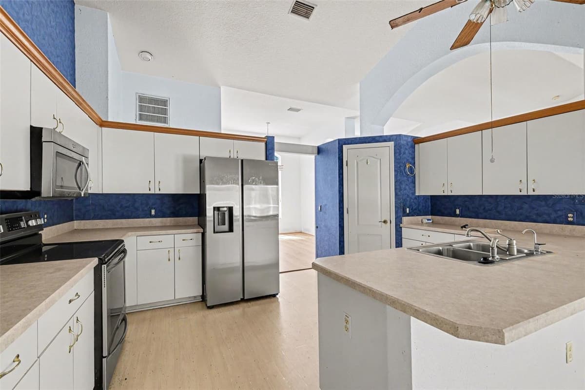 5282 MINT POINT — photo 8 of 33