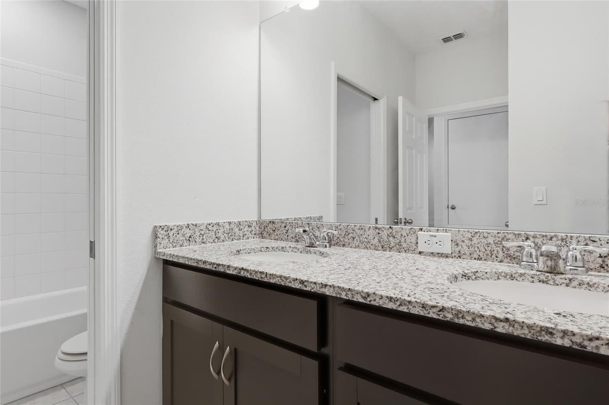 5106 SEA MIST LANE — photo 25 of 42